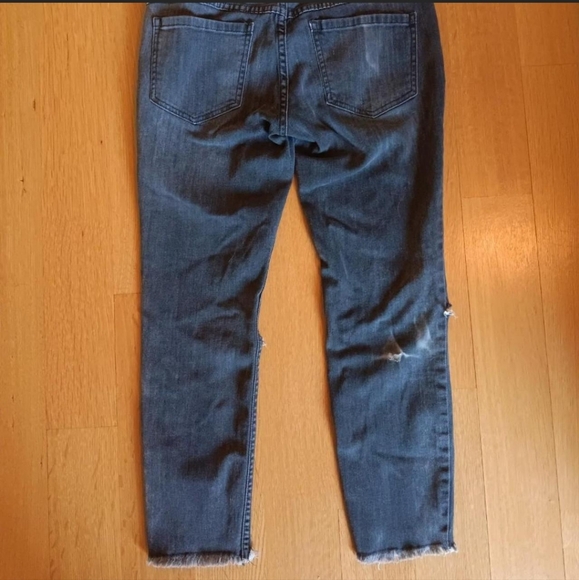 Jean distressed capri pants!! - Picture 6 of 6